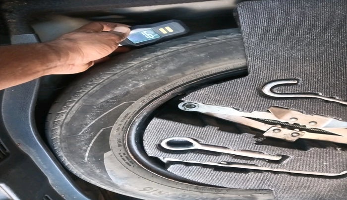 2018 Honda WR-V 1.5L I-DTEC VX MT, Diesel, Manual, 2,11,555 km, tyre