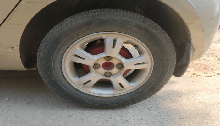 2010 Hyundai i20 SPORTZ 1.4 CRDI, Diesel, Manual, 1,95,548 km, tyre