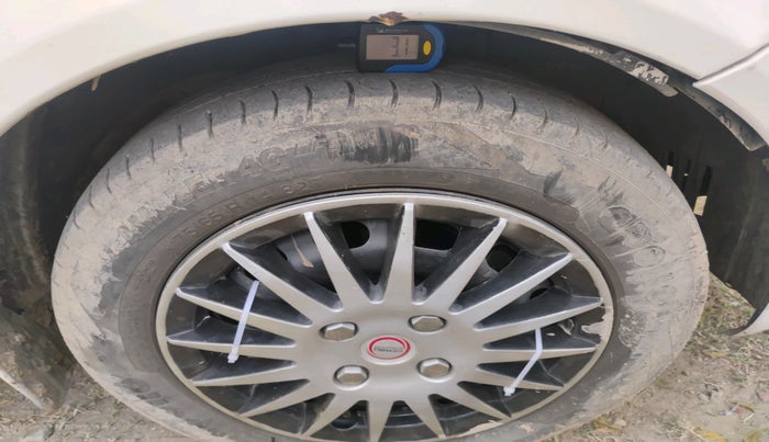 2010 Ford Figo ZXI 1.2 PETROL, Petrol, Manual, 73,159 km, tyre