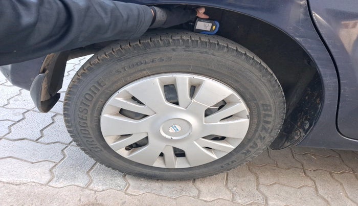 2022 Maruti Swift VXI, Petrol, Manual, 61,444 km, tyre