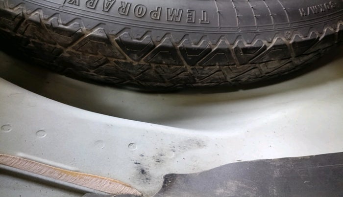 2013 Volvo XC 60 D4 KINETIC, Diesel, Automatic, 1,18,547 km, tyre