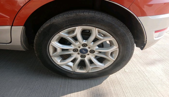 2013 Ford Ecosport TITANIUM 1.5L DIESEL, Diesel, Manual, 1,25,006 km, tyre