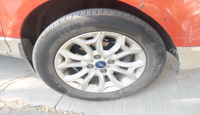 2013 Ford Ecosport TITANIUM 1.5L DIESEL, Diesel, Manual, 1,25,006 km, tyre