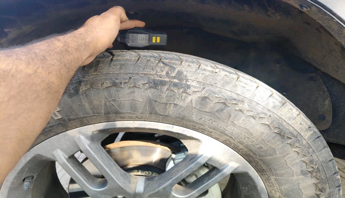 2025 Mahindra Thar LX D HT 2WD MT, Diesel, Manual, 4,864 km, tyre