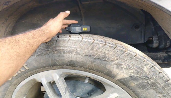 2025 Mahindra Thar LX D HT 2WD MT, Diesel, Manual, 4,864 km, tyre