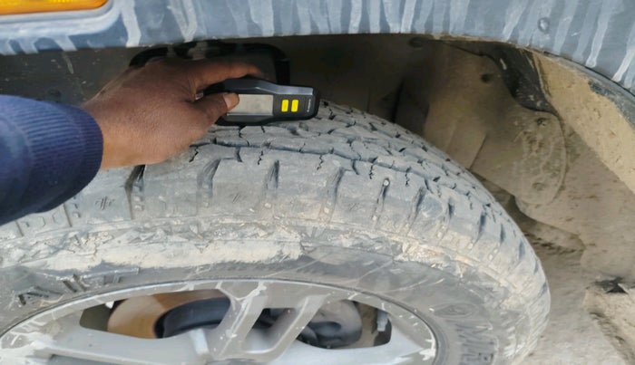 2024 Mahindra Thar LX D HT 2WD MT, Diesel, Manual, 22,923 km, tyre