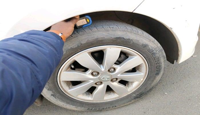 2014 Hyundai Xcent S (O) 1.2, Petrol, Manual, 1,18,368 km, tyre