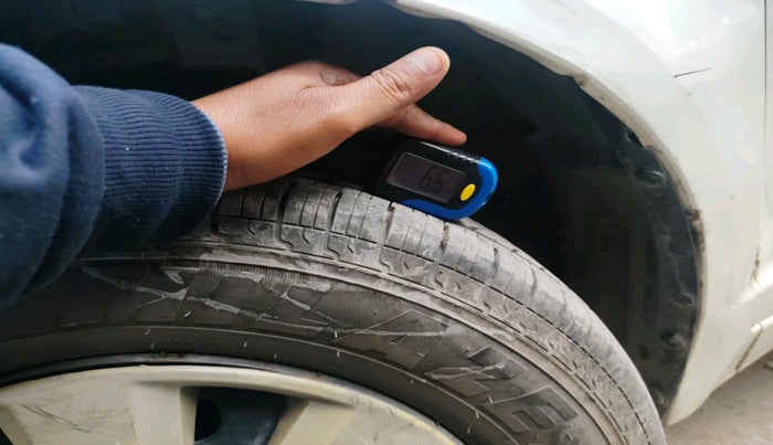 2011 Maruti Swift Dzire VXI, Petrol, Manual, 1,34,103 km, tyre