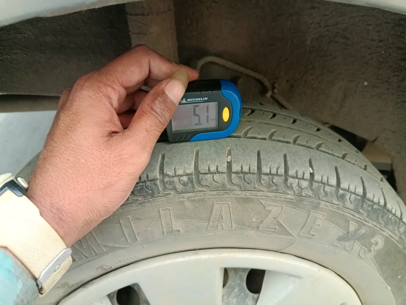 2015 Datsun Go T, CNG, Manual, 61,533 km, tyre