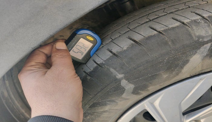 2024 Hyundai Creta EX 1.5 DIESEL, Diesel, Manual, 33,999 km, tyre