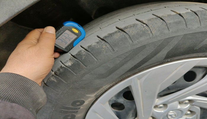 2024 Hyundai Creta EX 1.5 DIESEL, Diesel, Manual, 33,999 km, tyre