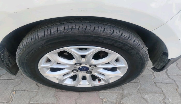 2015 Ford Ecosport TITANIUM 1.5L DIESEL, Diesel, Manual, 86,040 km, tyre