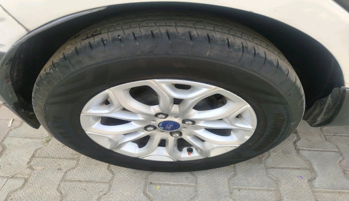 2015 Ford Ecosport TITANIUM 1.5L DIESEL, Diesel, Manual, 86,040 km, tyre