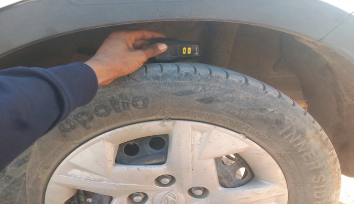 2021 Hyundai VENUE S+ 1.2, Petrol, Manual, 85,554 km, tyre