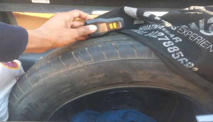 2021 Hyundai VENUE S+ 1.2, Petrol, Manual, 85,554 km, tyre