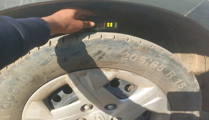 2021 Hyundai VENUE S+ 1.2, Petrol, Manual, 85,554 km, tyre