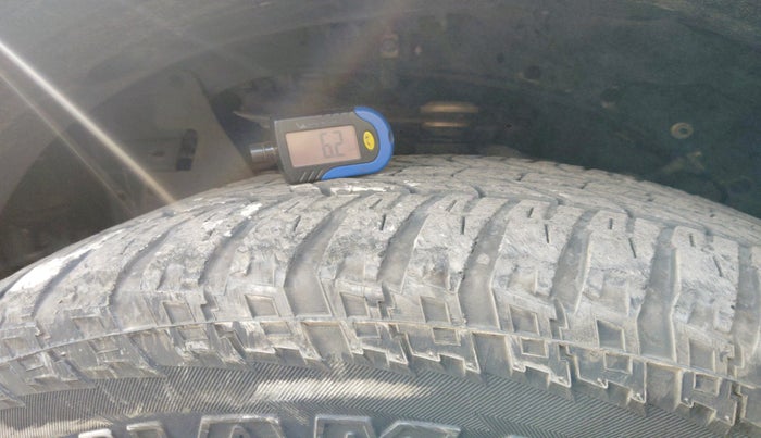 2016 Ford Endeavour TITANIUM 3.2 4X4 AT, Diesel, Automatic, 1,00,509 km, tyre