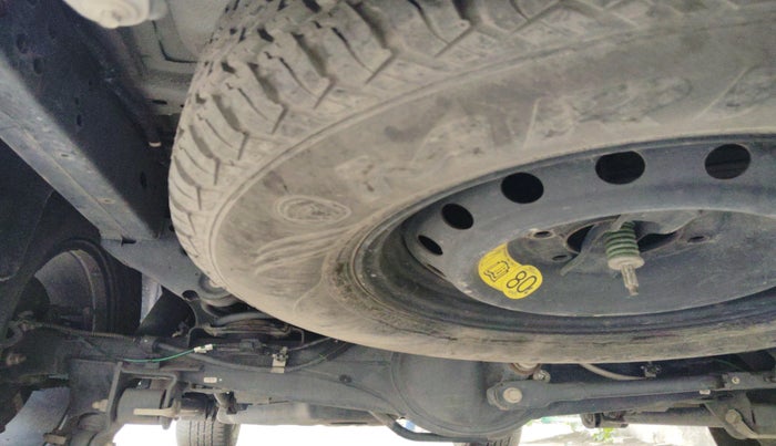 2016 Ford Endeavour TITANIUM 3.2 4X4 AT, Diesel, Automatic, 1,00,509 km, tyre