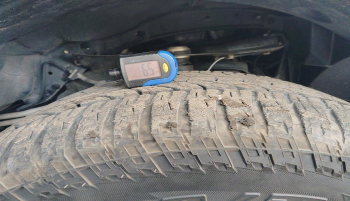 2016 Ford Endeavour TITANIUM 3.2 4X4 AT, Diesel, Automatic, 1,00,509 km, tyre