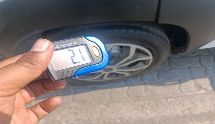 2021 Nissan MAGNITE XE, Petrol, Manual, 48,852 km, tyre