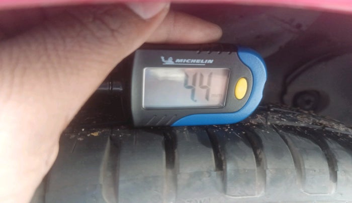 2016 Hyundai Verna 1.6 VTVT SX, Petrol, Manual, 1,01,456 km, tyre