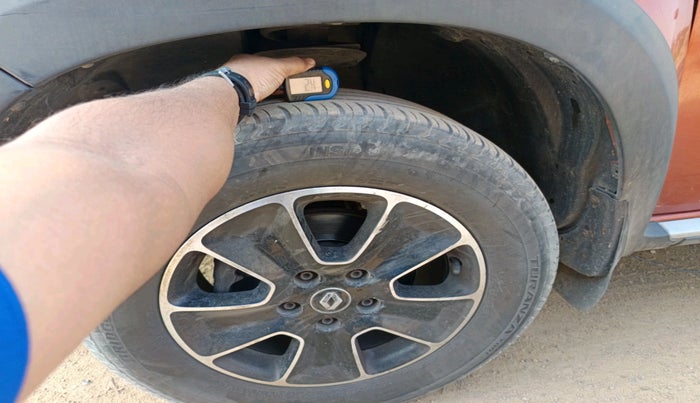 2016 Renault Duster 110 PS RXZ 4X2 AMT DIESEL, Diesel, Automatic, 1,35,839 km, tyre