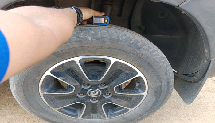 2016 Renault Duster 110 PS RXZ 4X2 AMT DIESEL, Diesel, Automatic, 1,35,839 km, tyre