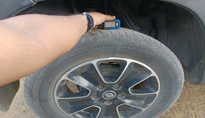 2016 Renault Duster 110 PS RXZ 4X2 AMT DIESEL, Diesel, Automatic, 1,35,839 km, tyre