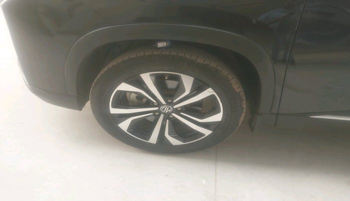 2023 MG HECTOR SAVVY PRO 1.5 TURBO CVT PETROL, Petrol, Automatic, 68,769 km, tyre