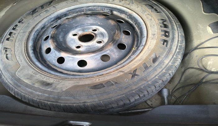 2014 Maruti Swift Dzire VDI, Diesel, Manual, 2,09,632 km, tyre