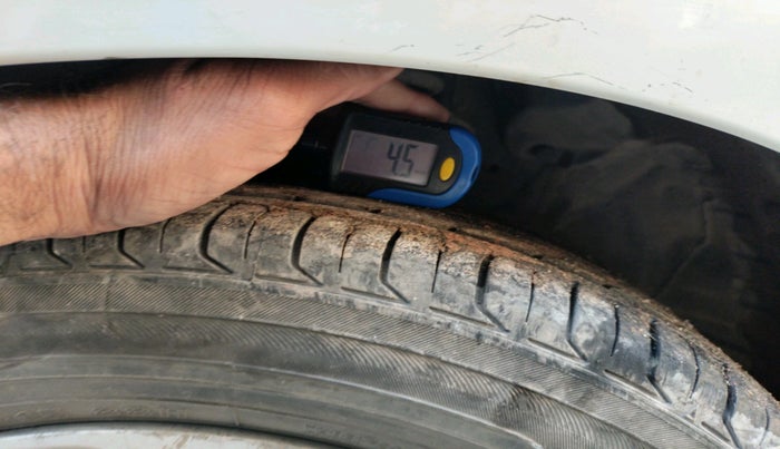 2015 Honda City 1.5L I-VTEC V MT, Petrol, Manual, 1,21,743 km, tyre