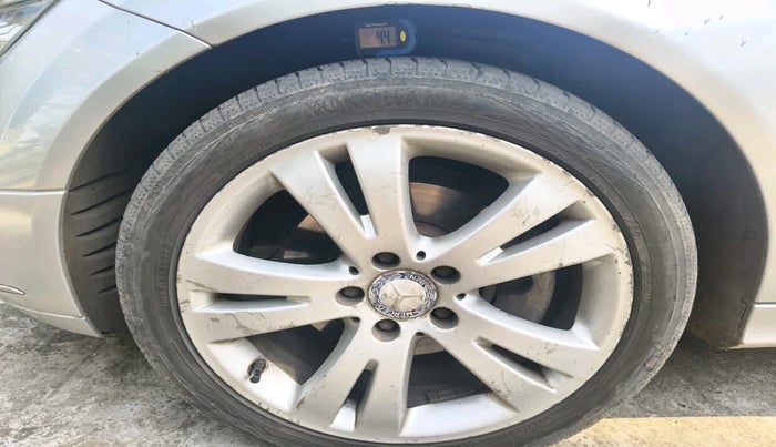 2010 Mercedes Benz C Class 200 CGI AVANTGARDE, Petrol, Automatic, 1,05,030 km, tyre