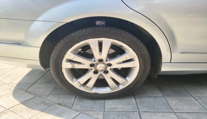 2010 Mercedes Benz C Class 200 CGI AVANTGARDE, Petrol, Automatic, 1,05,030 km, tyre