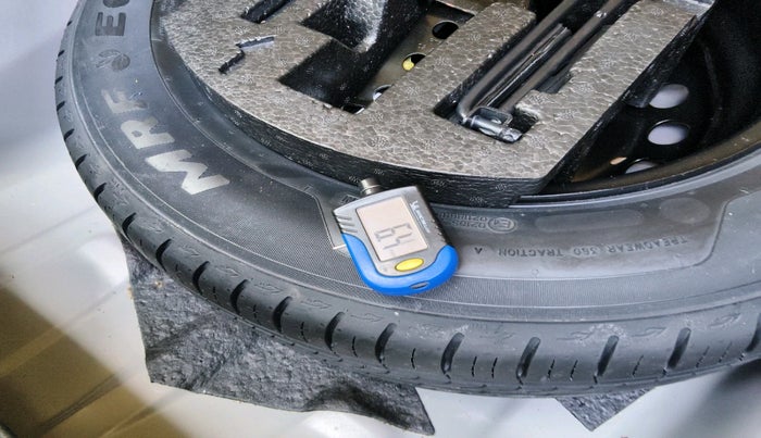 2023 Volkswagen VIRTUS TOPLINE TSI 1.0 MT, Petrol, Manual, 16,836 km, tyre