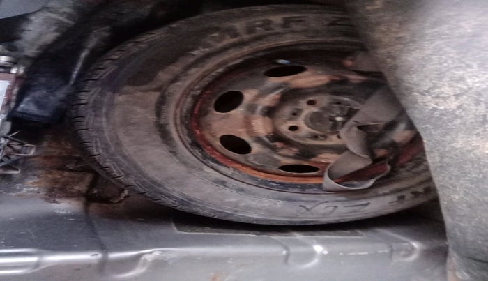 2016 Tata Zest XMS PETROL, Petrol, Manual, 1,66,078 km, tyre