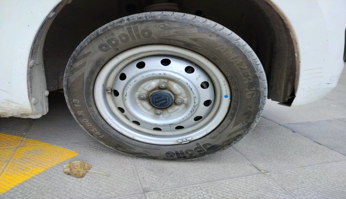 2015 Maruti Wagon R 1.0 LXI CNG, Petrol, Manual, 1,15,337 km, tyre