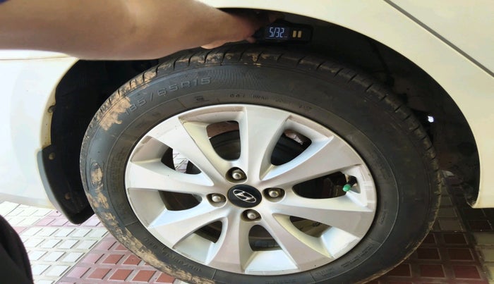 2015 Hyundai Verna FLUIDIC 4S 1.6 VTVT S, Petrol, Manual, 63,668 km, tyre