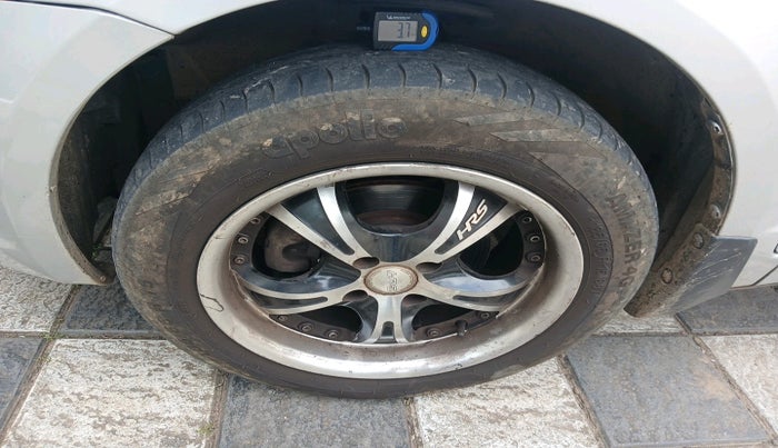 2010 Maruti Swift Dzire VDI, Diesel, Manual, 1,93,098 km, tyre