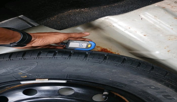 2010 Maruti Swift Dzire VDI, Diesel, Manual, 1,93,098 km, tyre