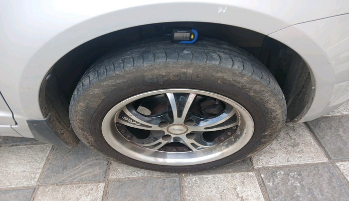 2010 Maruti Swift Dzire VDI, Diesel, Manual, 1,93,098 km, tyre