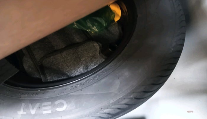 2024 Hyundai Verna SX (O) 1.5 TURBO PETROL DCT, Petrol, Automatic, 3,749 km, tyre