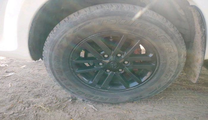 2014 Toyota Fortuner 3.0 4X2 MT, Diesel, Manual, 1,58,789 km, tyre