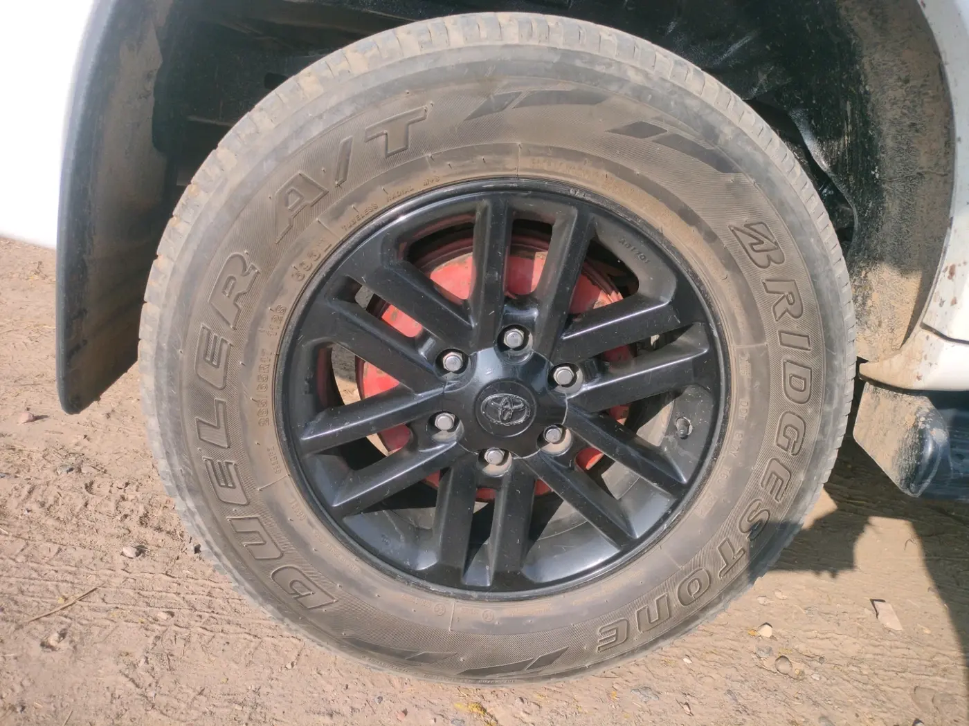 2014 Toyota Fortuner 3.0 4X2 MT, Diesel, Manual, 1,59,600 km, tyre