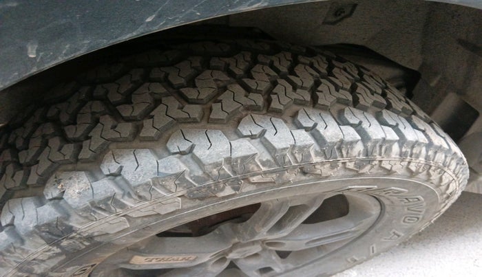 2024 Mahindra Thar LX HARD TOP 4WD MT, Diesel, Manual, 8,681 km, tyre