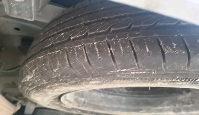 2021 MG HECTOR PLUS SHARP 1.5 PETROL TURBO HYBRID MT 6-STR, Petrol, Manual, 63,526 km, tyre