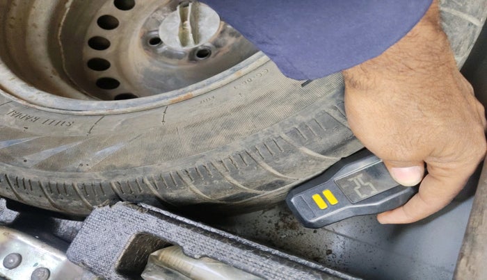 2017 Honda Amaze 1.2L I-VTEC S OPT, Petrol, Manual, 41,519 km, tyre