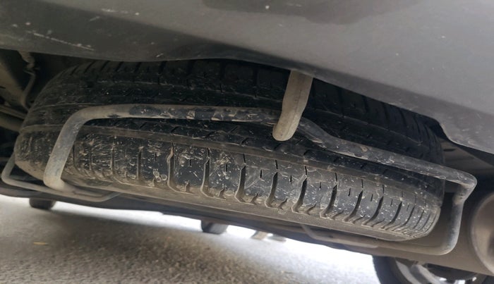 2022 Maruti Ertiga ZXI  CNG, Petrol, Manual, 1,07,611 km, tyre