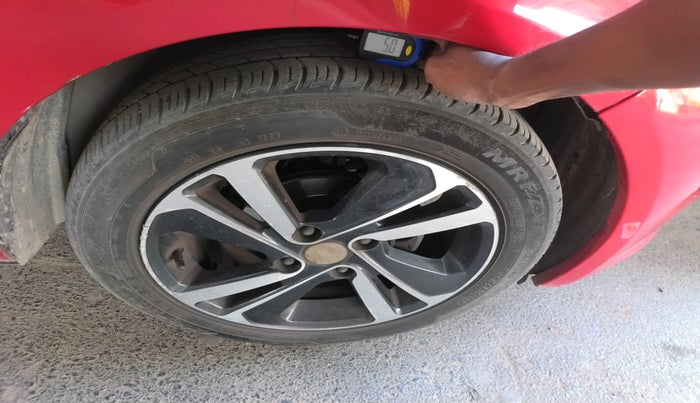 2020 Tata ALTROZ XZ PETROL, Petrol, Manual, 31,509 km, tyre