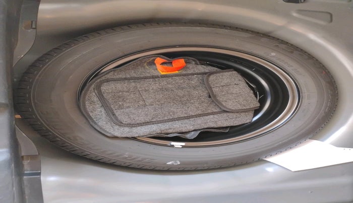 2024 Hyundai NEW I20 ASTA (O) 1.2 IVT, Petrol, Automatic, 4,833 km, tyre