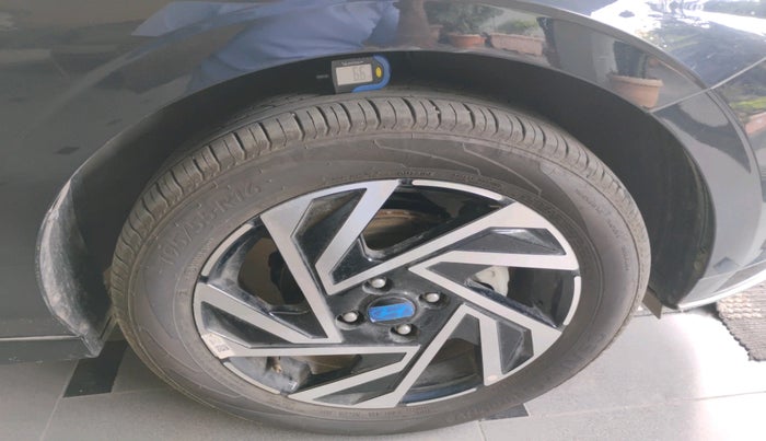 2024 Hyundai NEW I20 ASTA (O) 1.2 IVT, Petrol, Automatic, 4,833 km, tyre